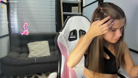 Snapshot of paigejayden chatting on January 14, 2025, 8:59 pm Paige online show from January 14, 2025, 8:59 pm