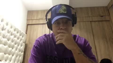 paisaexotico online show from September 25, 2025, 2:37 am