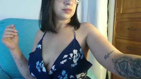 Snapshot of pandoragirlxxx chatting on January 20, 2025, 3:37 am Carolinesworldx online show from January 20, 2025, 3:37 am