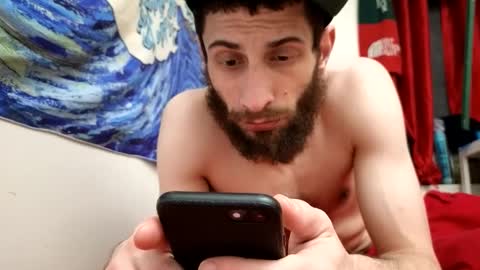 Snapshot of pantslesstraveler_plt chatting on December 19, 2024, 4:02 am PantsLessTraveler online show from December 19, 2024, 4:02 am