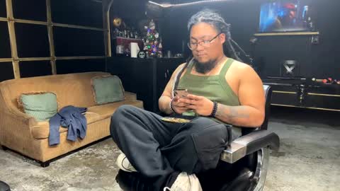 Snapshot of papi_krizz chatting on December 11, 2024, 3:56 am papi_krizz online show from December 11, 2024, 3:56 am