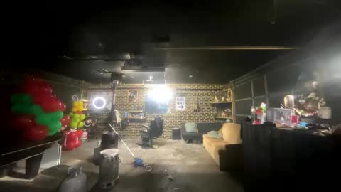 Snapshot of papi_krizz chatting on December 30, 2024, 7:11 pm papi_krizz online show from December 30, 2024, 7:11 pm