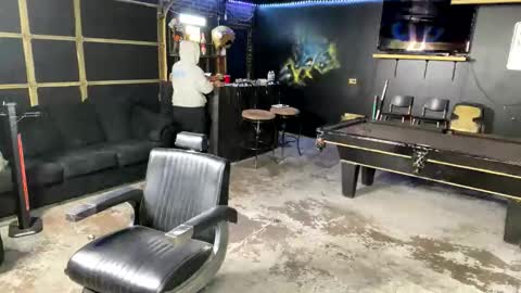 Snapshot of papi_krizz chatting on October 26, 2025, 2:56 pm papi_krizz online show from October 26, 2025, 2:56 pm