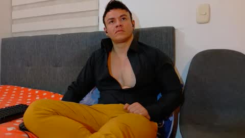 Snapshot of paris_mark chatting on September 12, 2025, 5:51 am Mark Paris online show from September 12, 2025, 5:51 am
