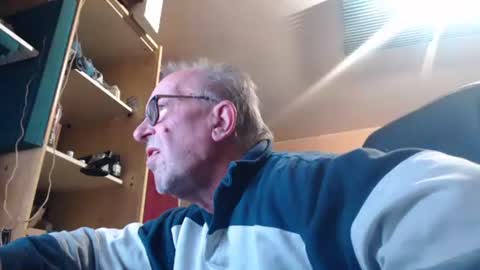 pascal88881 online show from October 21, 2025, 11:22 am