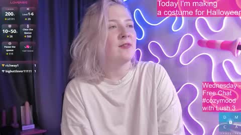 Snapshot of passion_luna chatting on October 16, 2025, 4:24 am LunaAlan online show from October 16, 2025, 4:24 am