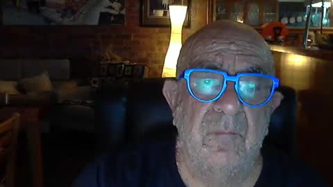 Snapshot of patvac chatting on December 16, 2024, 12:38 pm patvac online show from December 16, 2024, 12:38 pm