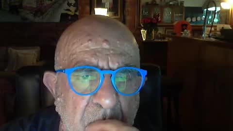 Snapshot of patvac chatting on March 4, 2025, 1:28 pm patvac online show from March 4, 2025, 1:28 pm