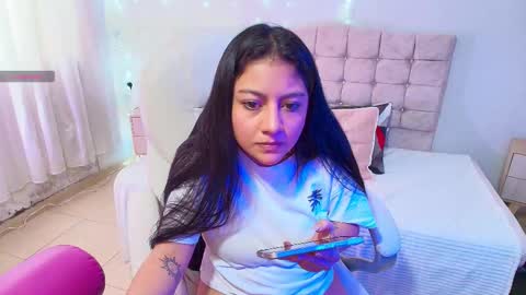 pau cute online show from October 22, 2025, 7:46 pm