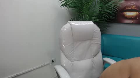 Snapshot of paul_ponce chatting on October 16, 2025, 1:12 pm PAUL online show from October 16, 2025, 1:12 pm
