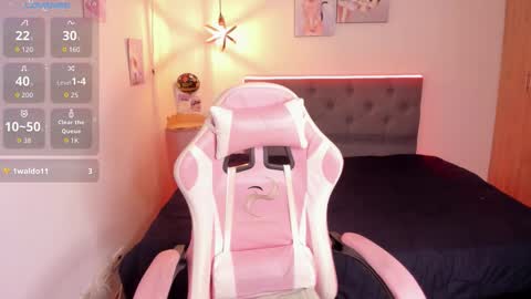Snapshot of paula_kawaiifu chatting on October 8, 2025, 2:36 pm CALL ME PAULA  online show from October 8, 2025, 2:36 pm