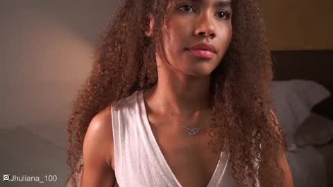 Snapshot of paulacora100 chatting on January 10, 2025, 12:59 am Paula online show from January 10, 2025, 12:59 am