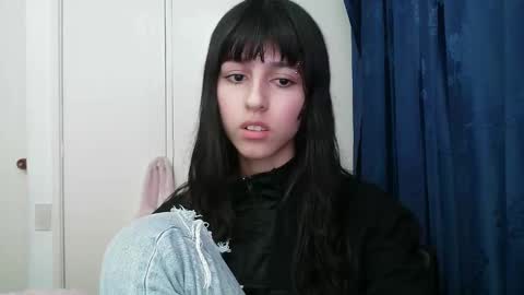 Snapshot of paulainblue chatting on December 4, 2024, 12:52 am   online show from December 4, 2024, 12:52 am