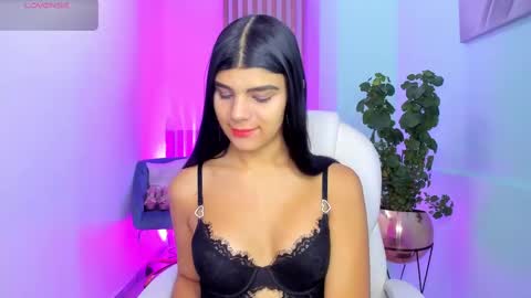Snapshot of paulinabelle chatting on February 10, 2025, 5:03 am Paulina Belle online show from February 10, 2025, 5:03 am