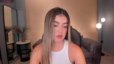 Snapshot of paulinasantosx chatting on March 12, 2025, 7:17 pm Paulina Santos online show from March 12, 2025, 7:17 pm