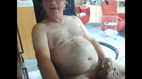 Snapshot of pavlovsdog2006 chatting on September 24, 2025, 8:50 am Pavlov aka Peter online show from September 24, 2025, 8:50 am