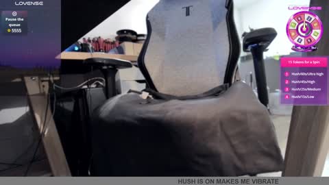 Snapshot of pc92160 chatting on December 10, 2024, 4:17 pm pc92160 online show from December 10, 2024, 4:17 pm