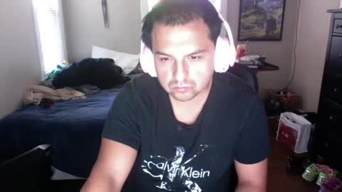 peachybuu online show from October 16, 2025, 7:04 pm