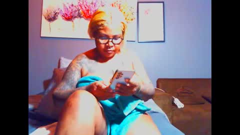 Snapshot of pearlblu38 chatting on January 22, 2025, 7:13 pm Pearl online show from January 22, 2025, 7:13 pm