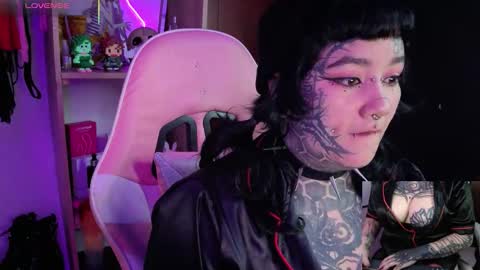 Snapshot of persefone_underworld chatting on October 10, 2025, 2:27 pm persefone_underworld online show from October 10, 2025, 2:27 pm