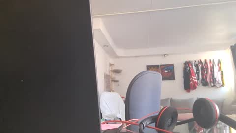 Snapshot of peterskinny24 chatting on October 28, 2025, 5:48 pm         ttps VF8L9ABFMref wl share online show from October 28, 2025, 5:48 pm