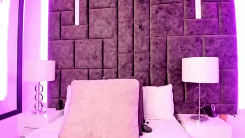 Snapshot of petit_rosseowo chatting on February 5, 2025, 8:14 pm Im Rosse but u can call me Rossie or Rosita . online show from February 5, 2025, 8:14 pm