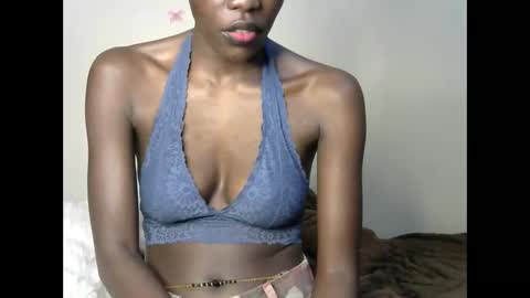 Snapshot of petite_lavi2 chatting on December 13, 2024, 11:34 am petite_lavi2 online show from December 13, 2024, 11:34 am