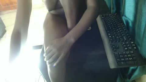 Snapshot of petiteme1 chatting on January 23, 2025, 3:48 am petiteme1 online show from January 23, 2025, 3:48 am