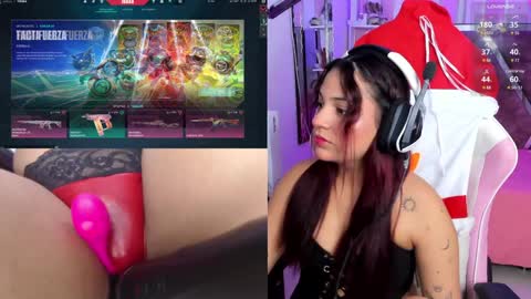 Snapshot of petitesofia_ chatting on December 14, 2024, 1:05 pm Sofia online show from December 14, 2024, 1:05 pm