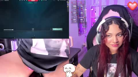 Snapshot of petitesofia_ chatting on February 22, 2025, 2:30 pm Sofia online show from February 22, 2025, 2:30 pm