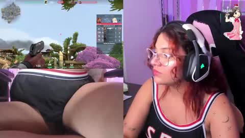 Snapshot of petitesofia_ chatting on September 10, 2025, 5:35 pm Sofia online show from September 10, 2025, 5:35 pm