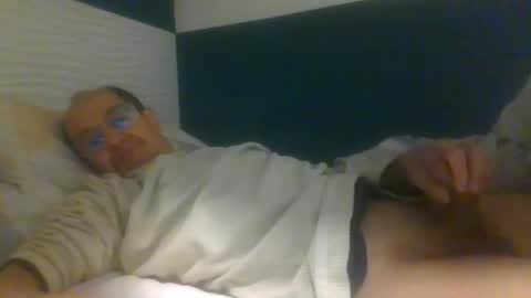 Snapshot of pichoun71 chatting on January 7, 2025, 9:03 pm pichoun71 online show from January 7, 2025, 9:03 pm