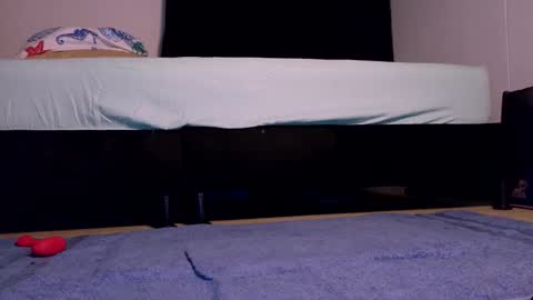 Snapshot of pikashuu7u7 chatting on November 3, 2025, 8:37 am pikashuu7u7 online show from November 3, 2025, 8:37 am