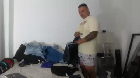 pikoro_gomez online show from December 6, 2024, 2:02 am