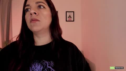 Snapshot of pink_kitten_ chatting on November 5, 2025, 10:26 am Eli online show from November 5, 2025, 10:26 am