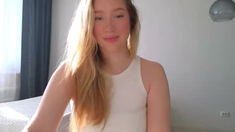 Snapshot of pink_rosee_ chatting on October 16, 2025, 3:18 am   online show from October 16, 2025, 3:18 am