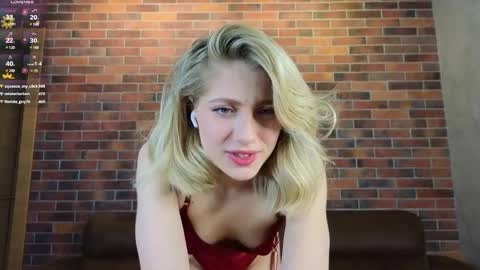 Snapshot of pinkadele chatting on January 8, 2025, 11:30 pm Adele online show from January 8, 2025, 11:30 pm