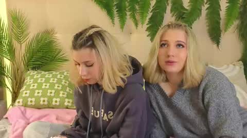 Snapshot of pinkadele chatting on September 27, 2025, 10:42 am Adele online show from September 27, 2025, 10:42 am