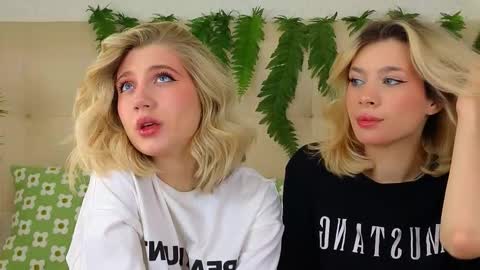 Snapshot of pinkadele chatting on October 3, 2025, 9:17 am Adele online show from October 3, 2025, 9:17 am