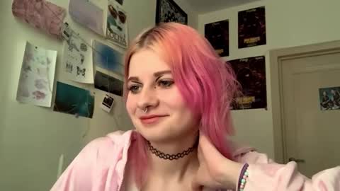 Sara online show from October 4, 2025, 1:53 pm