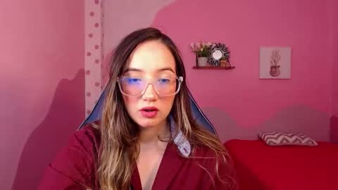 Pinky 3 online show from November 21, 2025, 1:32 pm