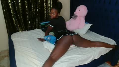 Snapshot of pinkysmiles chatting on March 8, 2025, 12:55 am Pinky online show from March 8, 2025, 12:55 am