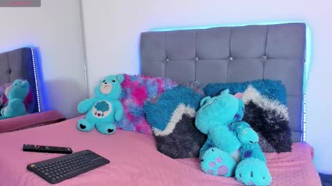 Snapshot of playboy_bunnyy chatting on September 25, 2025, 6:11 pm playboy_bunnyy online show from September 25, 2025, 6:11 pm