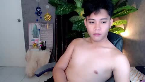 Snapshot of playful_kenzo chatting on December 8, 2024, 2:09 pm Kenzo online show from December 8, 2024, 2:09 pm