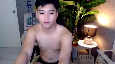 Snapshot of playful_kenzo chatting on January 14, 2025, 2:53 pm Kenzo online show from January 14, 2025, 2:53 pm