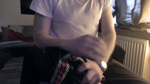 Snapshot of plboy23 chatting on December 25, 2024, 10:17 am Hello ask me . Im glad to see you here in my room. Welcome PVT is open online show from December 25, 2024, 10:17 am