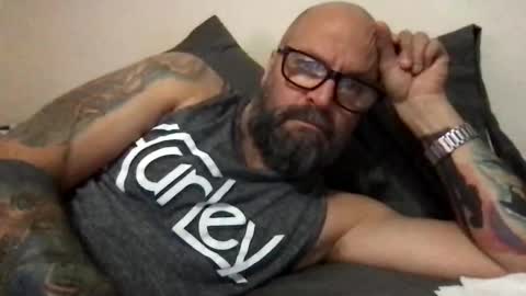 Snapshot of pleasesitonmycock chatting on January 28, 2025, 5:43 am PleaseSitOnMyCock online show from January 28, 2025, 5:43 am