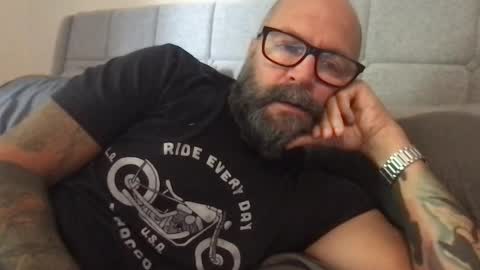 Snapshot of pleasesitonmycock chatting on October 16, 2025, 3:24 pm PleaseSitOnMyCock online show from October 16, 2025, 3:24 pm