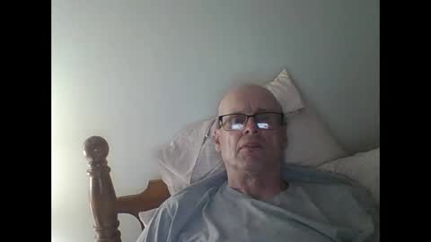 Snapshot of pmb11 chatting on October 4, 2025, 3:37 am trek 11 online show from October 4, 2025, 3:37 am