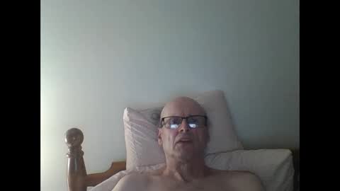 Snapshot of pmb11 chatting on October 6, 2025, 2:31 am trek 11 online show from October 6, 2025, 2:31 am